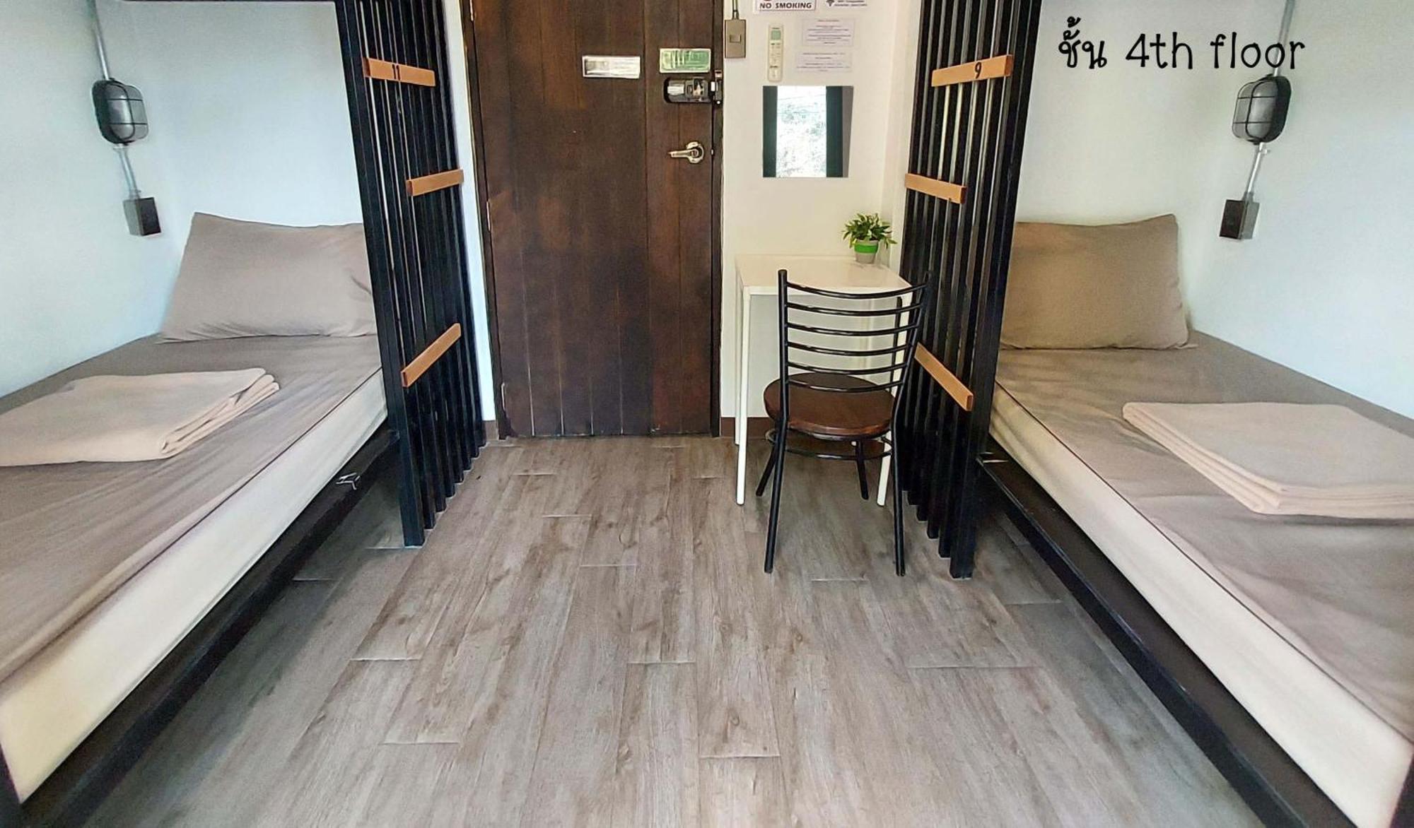 Feel Good Bangkok Hostel Exterior photo