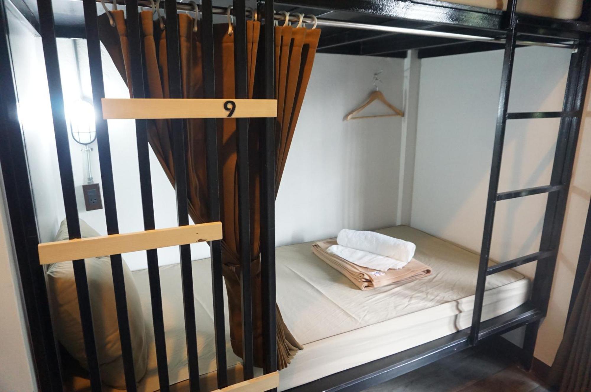 Feel Good Bangkok Hostel Exterior photo