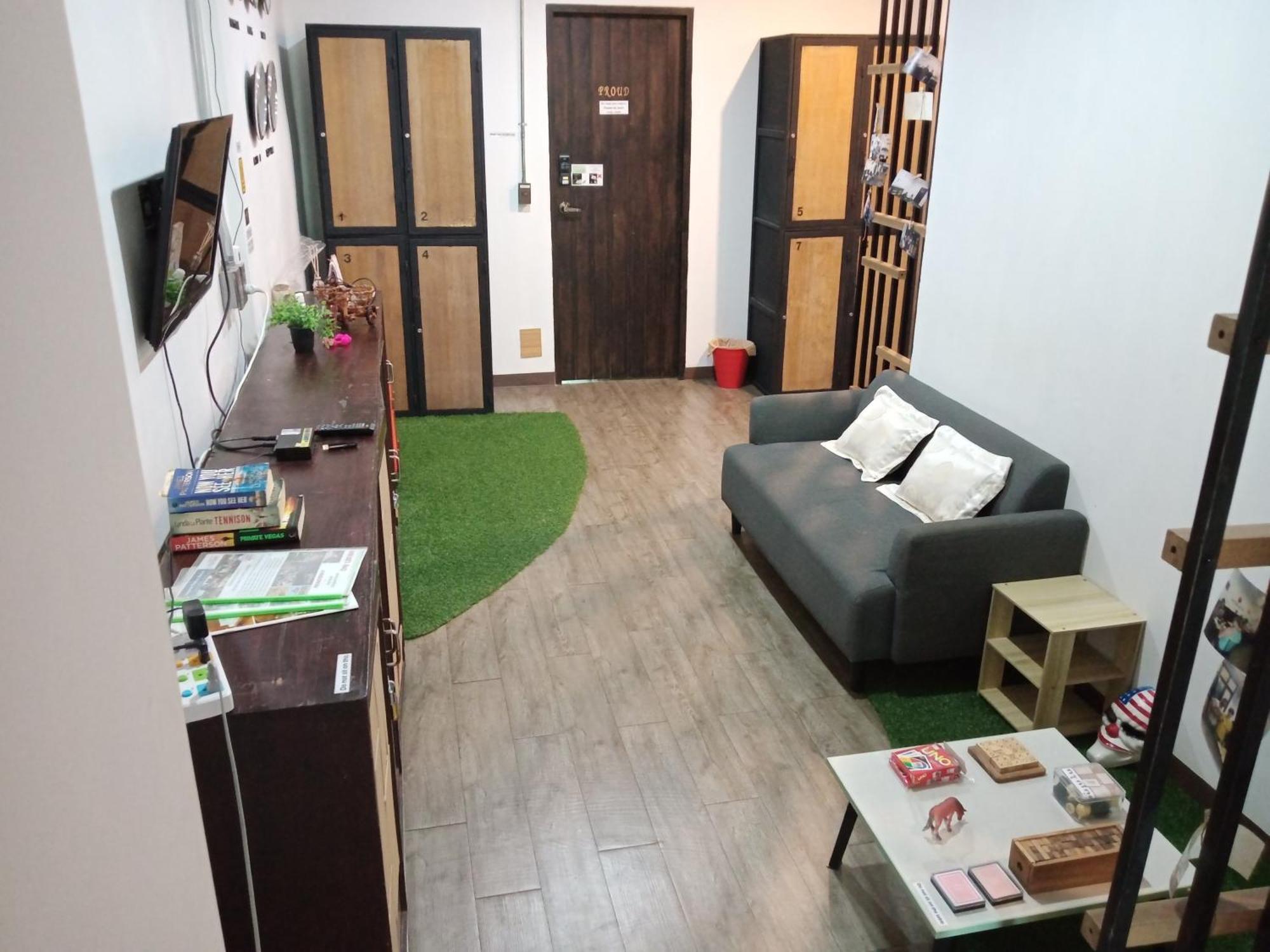 Feel Good Bangkok Hostel Exterior photo