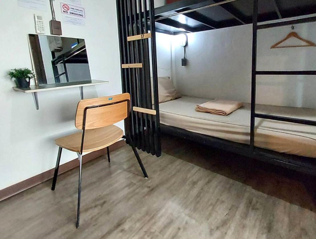Feel Good Bangkok Hostel Exterior photo